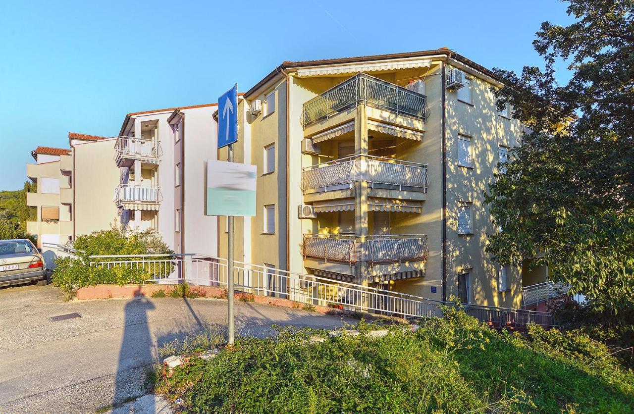 Apartment 2207 Pula Exterior photo